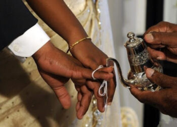 أغرب العادات والتقاليد حول العالم