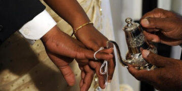 أغرب العادات والتقاليد حول العالم